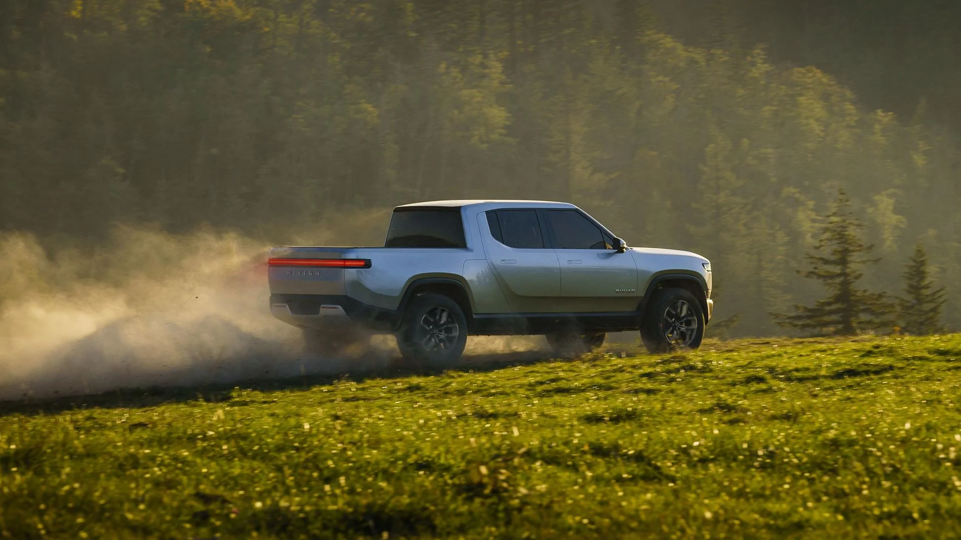 Rivian R1T R1S Rivian R1T All-Electric Pickup Truck Revealed: 0-60 in 3 secs, 400 mile range, tows 11,000 pounds rivian-r1t-reveal-2-6