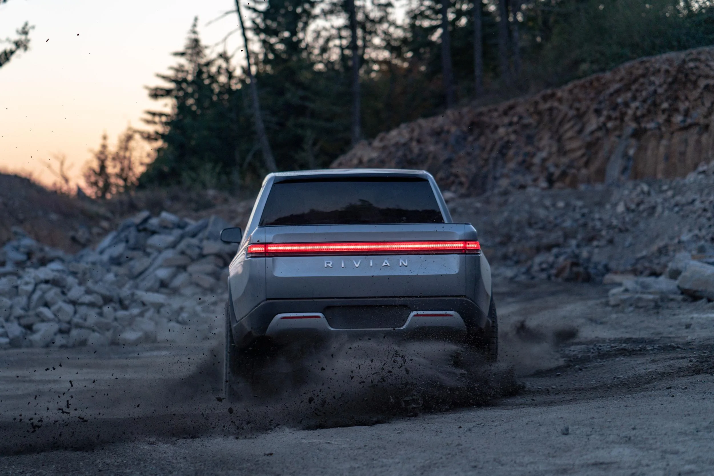 Rivian R1T R1S Rivian R1T All-Electric Pickup Truck Revealed: 0-60 in 3 secs, 400 mile range, tows 11,000 pounds rivian-r1t-reveal-1-4