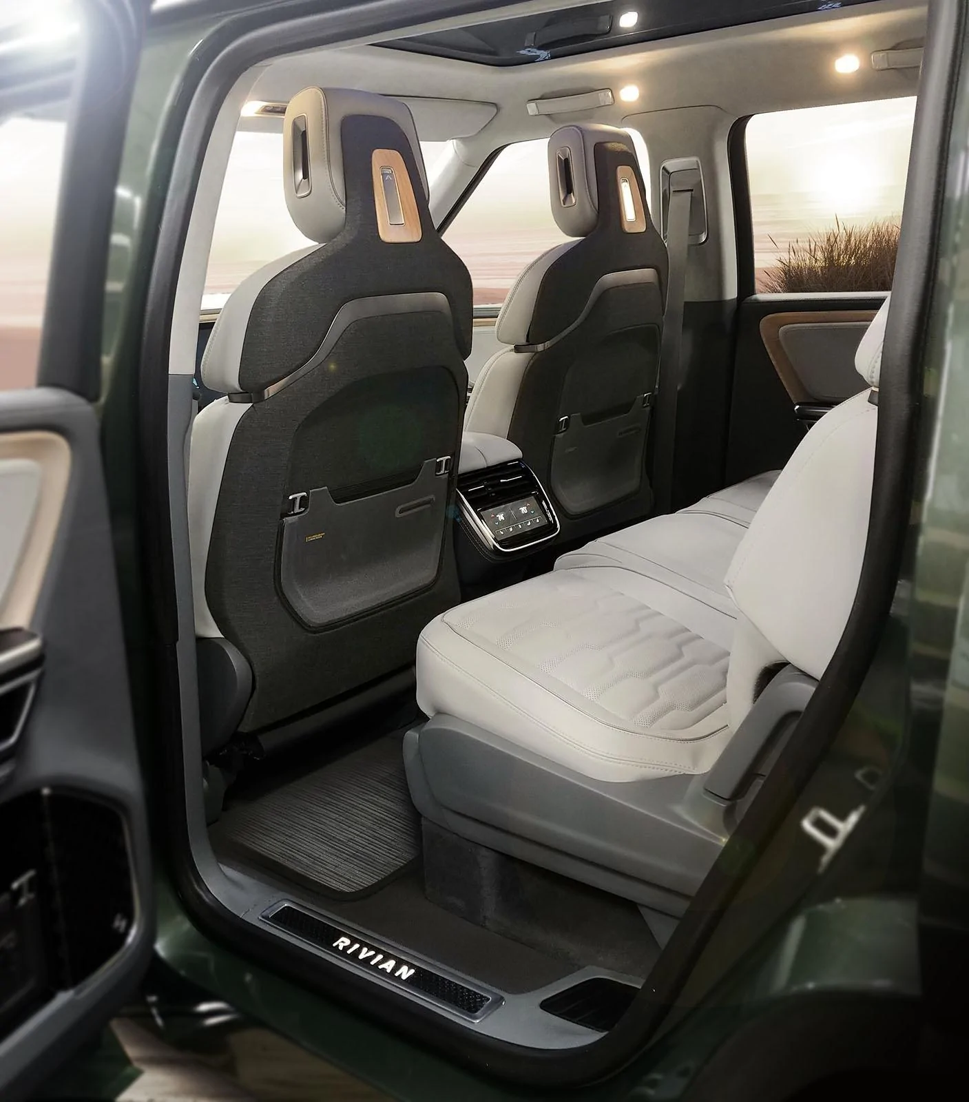 Rivian R1T R1S More R1S Wallpapers 2018_11_R1S_1