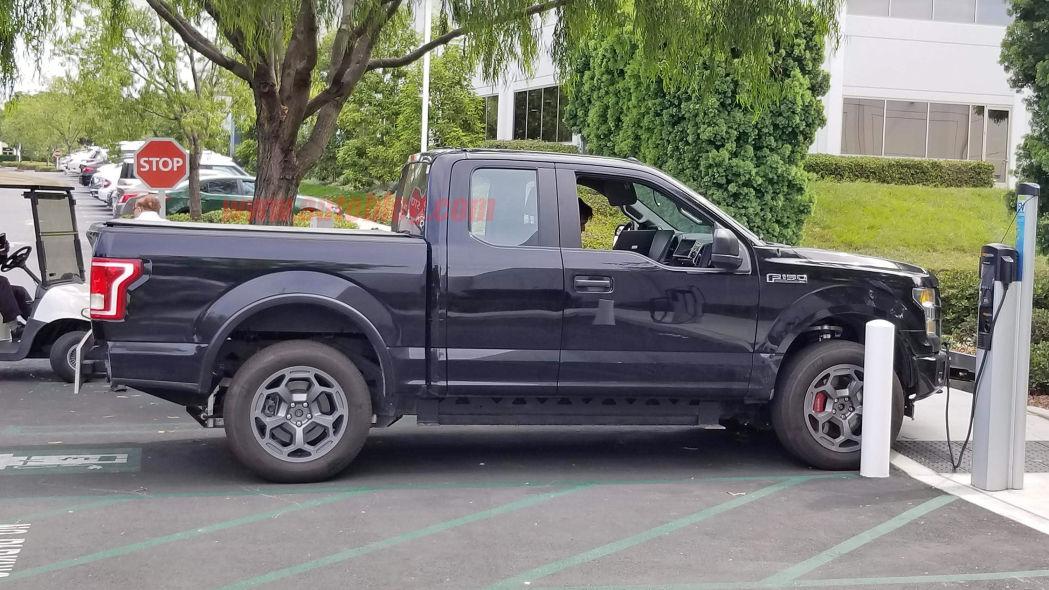 Rivian R1T R1S Rivian Testing Skateboard with F-150 Body - Article Link 2020-rivian-a1t-ev-pickup-truck-02-1
