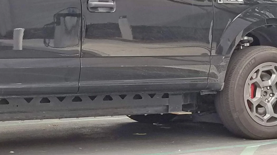 Rivian R1T R1S Rivian Testing Skateboard with F-150 Body - Article Link 2020-rivian-a1t-ev-pickup-truck-09-1