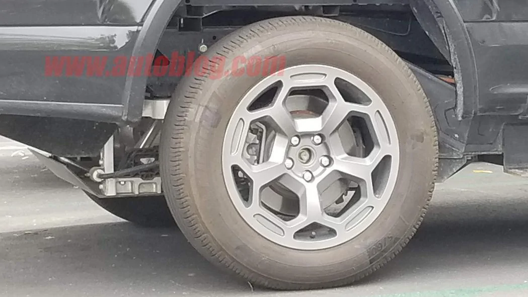 Rivian R1T R1S Rivian Testing Skateboard with F-150 Body - Article Link 2020-rivian-a1t-ev-pickup-truck-12-1