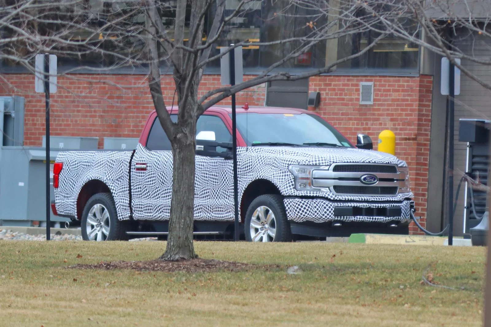 Rivian R1T R1S Rivian Testing Skateboard with F-150 Body - Article Link i-kPHpLTT-X3