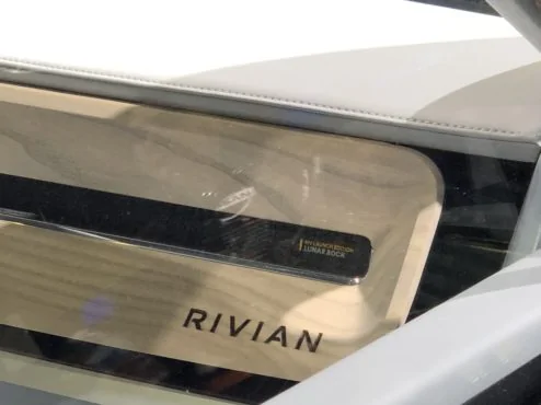 Rivian R1T R1S Surprising things about the R1T rivian-r1t-r1s-details-18-494x370