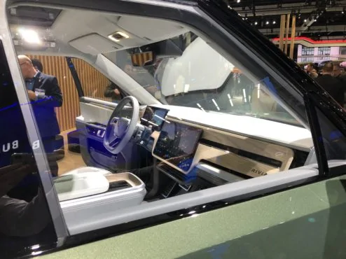 Rivian R1T R1S Surprising things about the R1T rivian-r1t-r1s-details-17-494x370