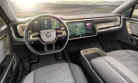 Rivian R1T R1S Surprising things about the R1T rivian-r1s-3-573x344