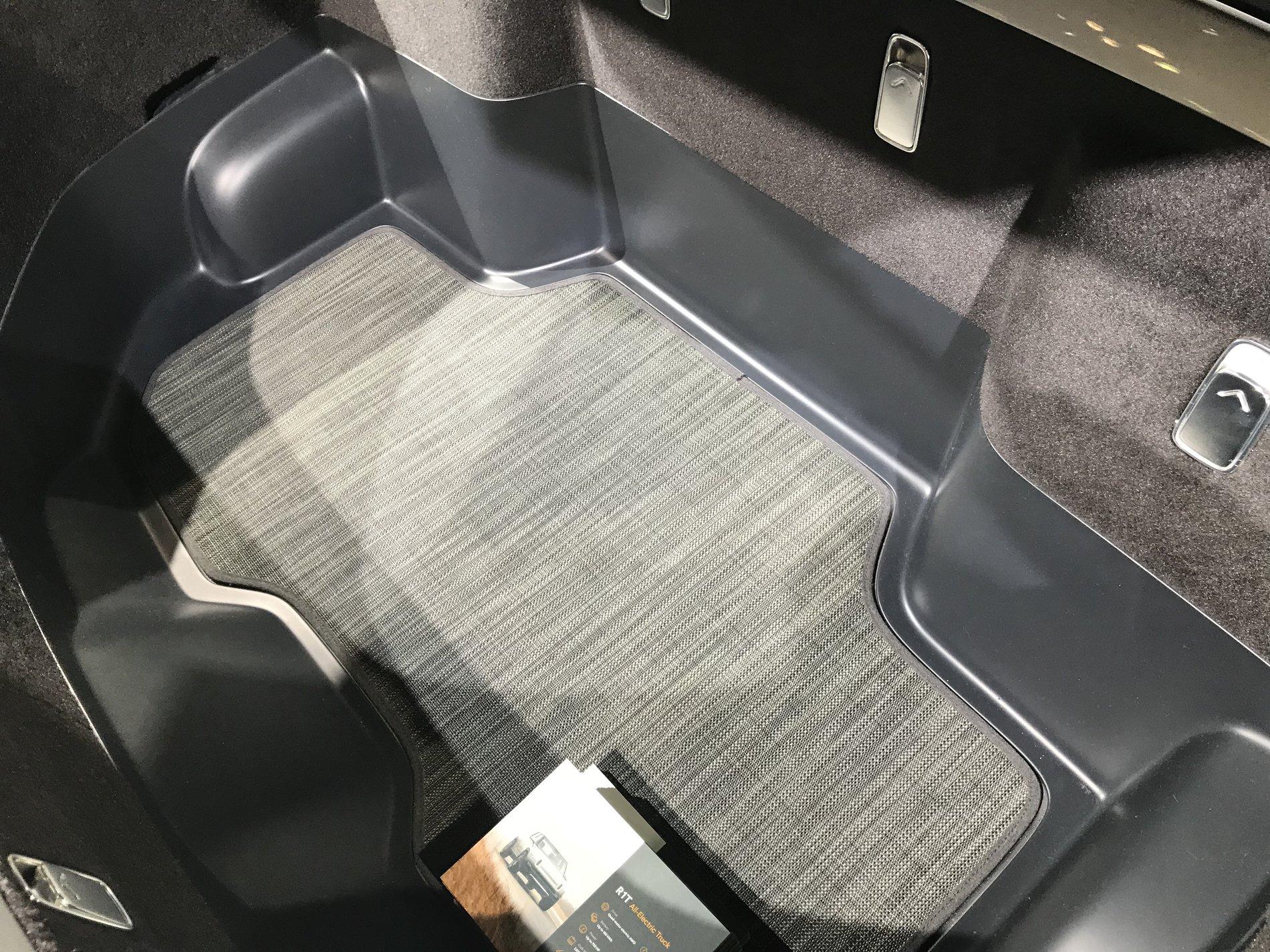 Rivian R1T R1S Take away from NY Auto Show (pics) 68C57747-E868-41F8-9D9D-11842C0C66C1
