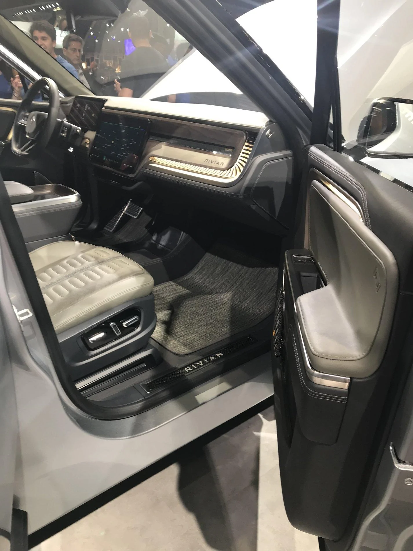Rivian R1T R1S Take away from NY Auto Show (pics) A494A576-27A6-4F32-ACBC-50DEDC66C042
