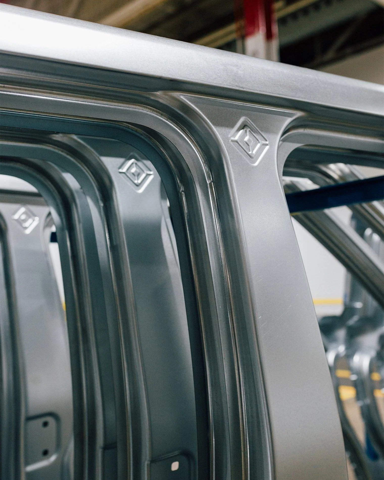 Rivian R1T R1S Stamping metal frames started. Progress! D_76pddU8AEggB_?format=jpg&name=larg