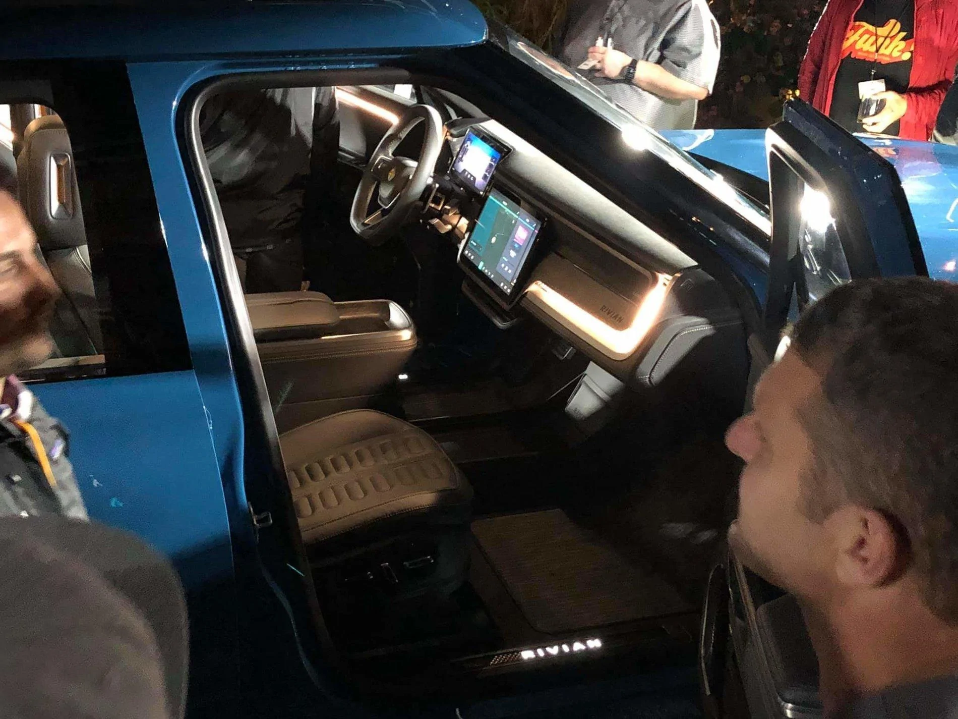 Rivian R1T R1S Seattle Rivian Event (photos, reactions). Blue R1T + more details revealed FB_IMG_1569643152911