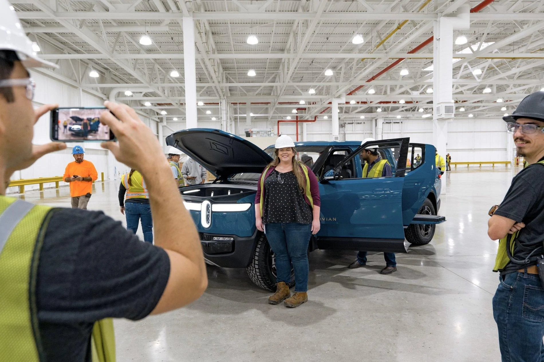 Rivian R1T R1S Uptown Normal, Ill. Rivian showcase EGsgvQEWoAMTZEx