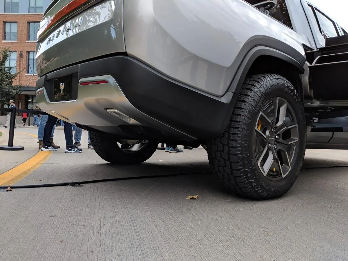 Rivian R1T R1S R1T, R1S viewing opportunity Oct. 13 in Normal, Ill. 7hJJA1BxxiiyijH14U-1szl91_8-9NC-oqLaUFAzkhjsfHtmY_9CdPueLwPz-FZE0YhdRu2NAD0yJ-OikE=w1127-h845