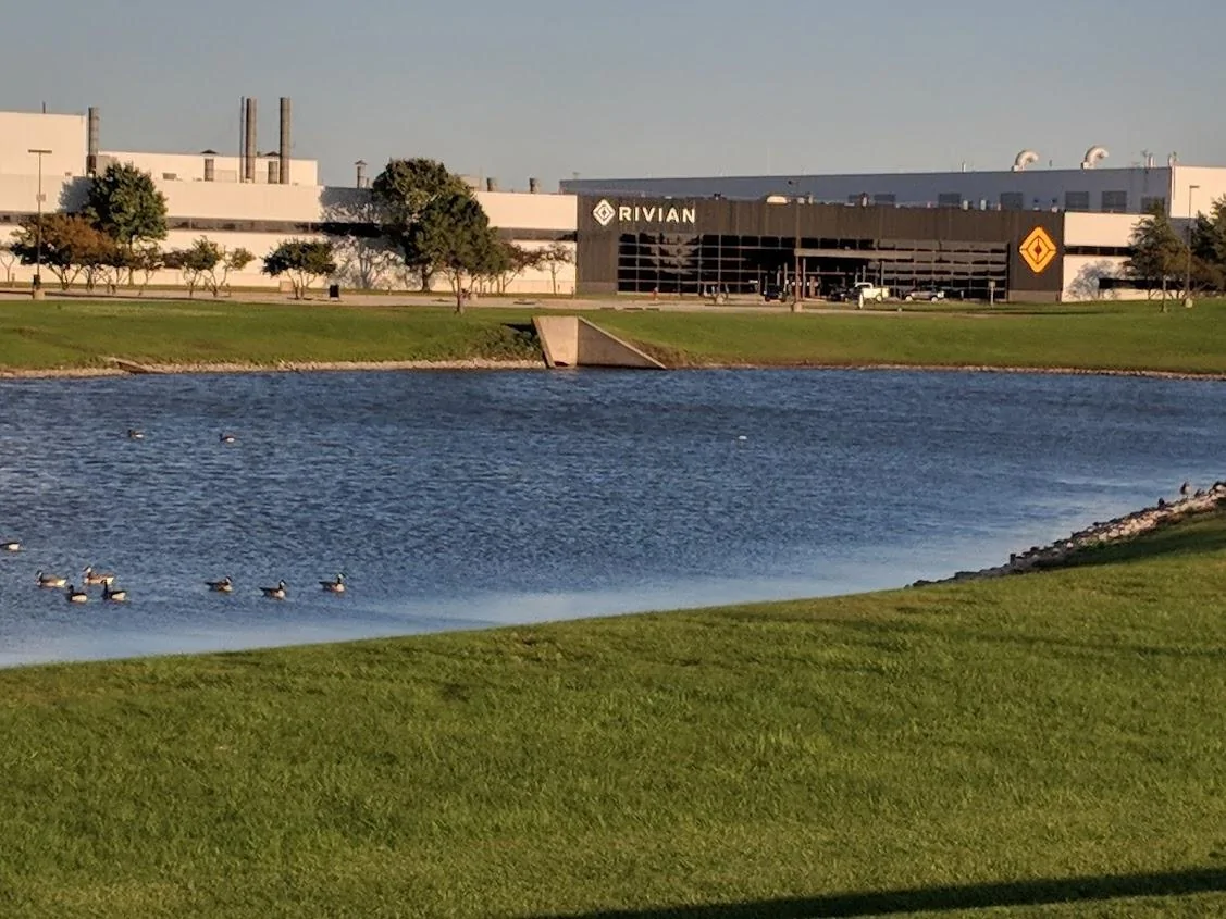 Rivian R1T R1S R1T, R1S viewing opportunity Oct. 13 in Normal, Ill. fPyPbo40tS2FeoTlFf3ZxLoCNGhOIstuIypWmm763F-V95RedOQhPjaxUtXmBT_5T5evpzG1b9-LkyxhYg=w1127-h845