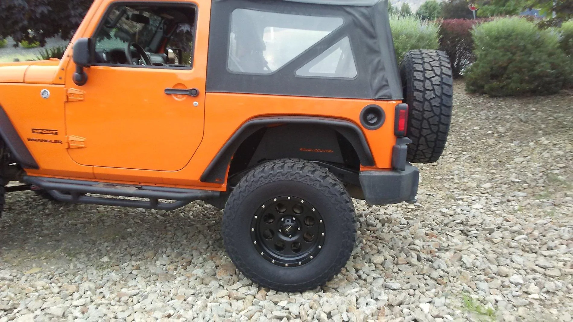 Rivian R1T R1S Does Rivian SUV have space for  a spare tire 20190802_153233