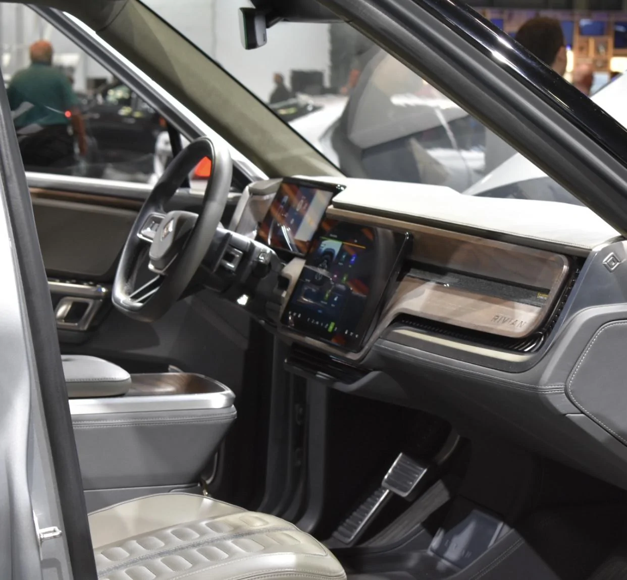 Rivian R1T R1S Unofficial color thread for R1S (with renderings) 26B4C15E-AA3C-43F0-856F-6B0067DB4A41