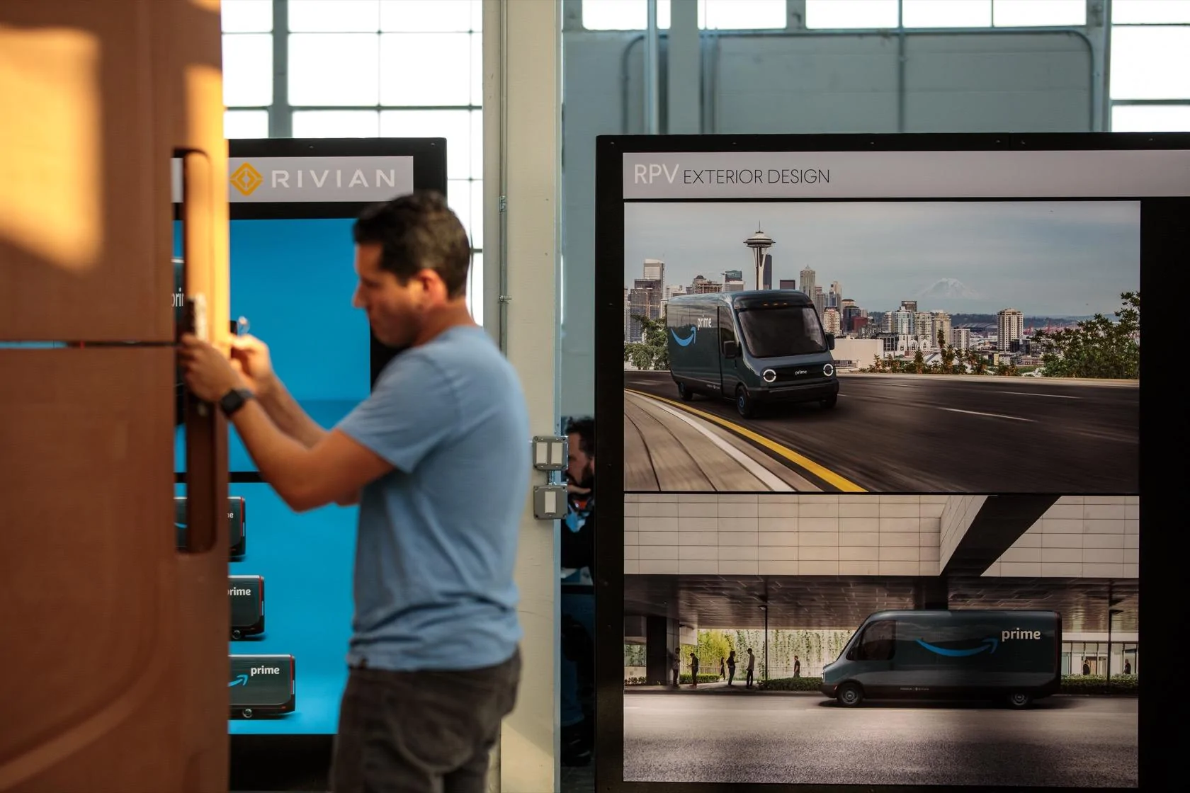 Amazon Delivery Van by Rivian - more details, photos, video | Rivian ...