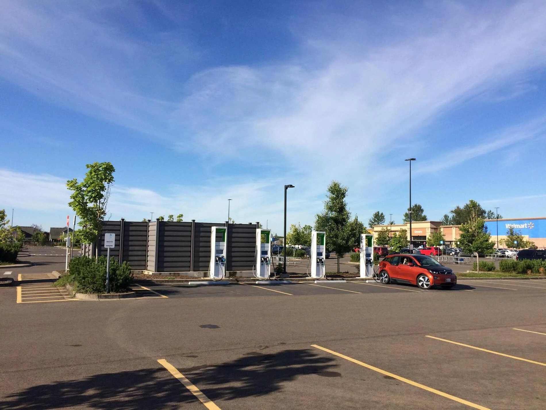 Rivian R1T R1S GM to Help Expand EVgo Charging 583574