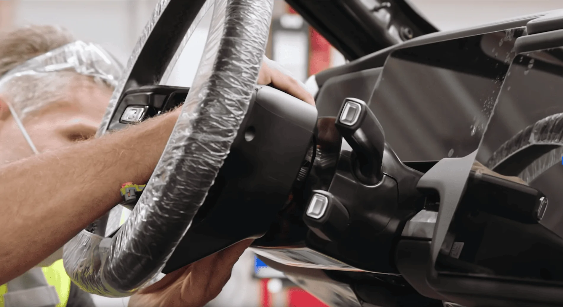 Rivian R1T R1S Video: Preproduction R1T Begin Rolling Off The Line! 2020-09-12_21-39