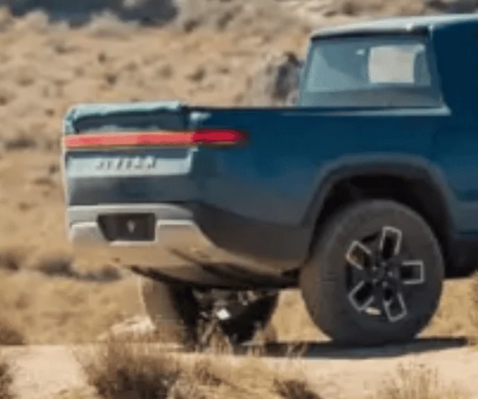 Rivian R1T R1S MTB Bike Pad Option on New Website? Screen Shot 2020-11-11 at 10.07.53 PM