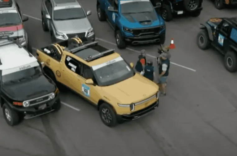 Rivian R1T R1S Rebelle Rally starts up for Rivian R1T piloted by Emme and Rebecca! 1633721640543