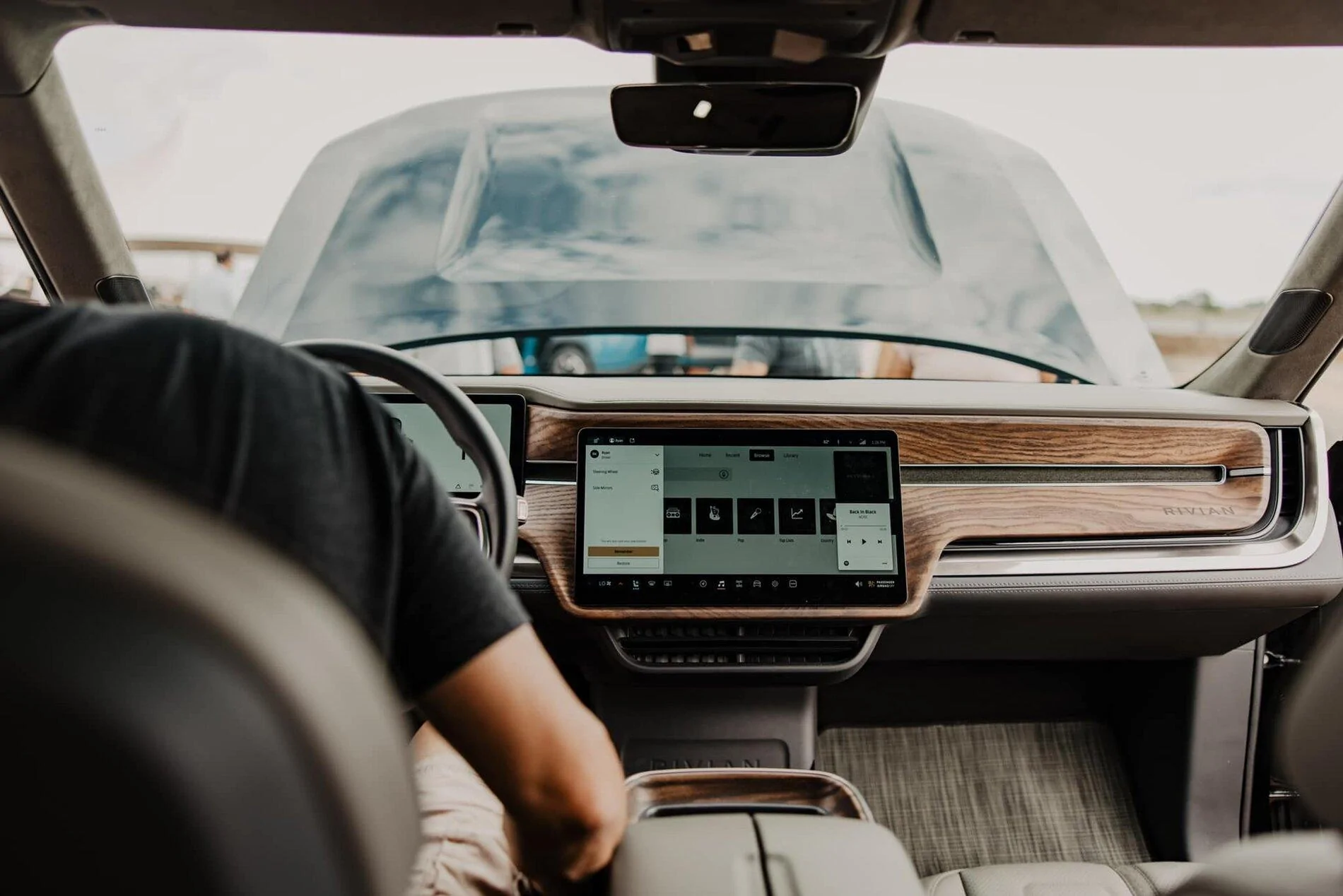 Rivian R1T R1S FOREST EDGE Rivian Interior Photos 243844934_10223786231140950_6760286645206697779_n