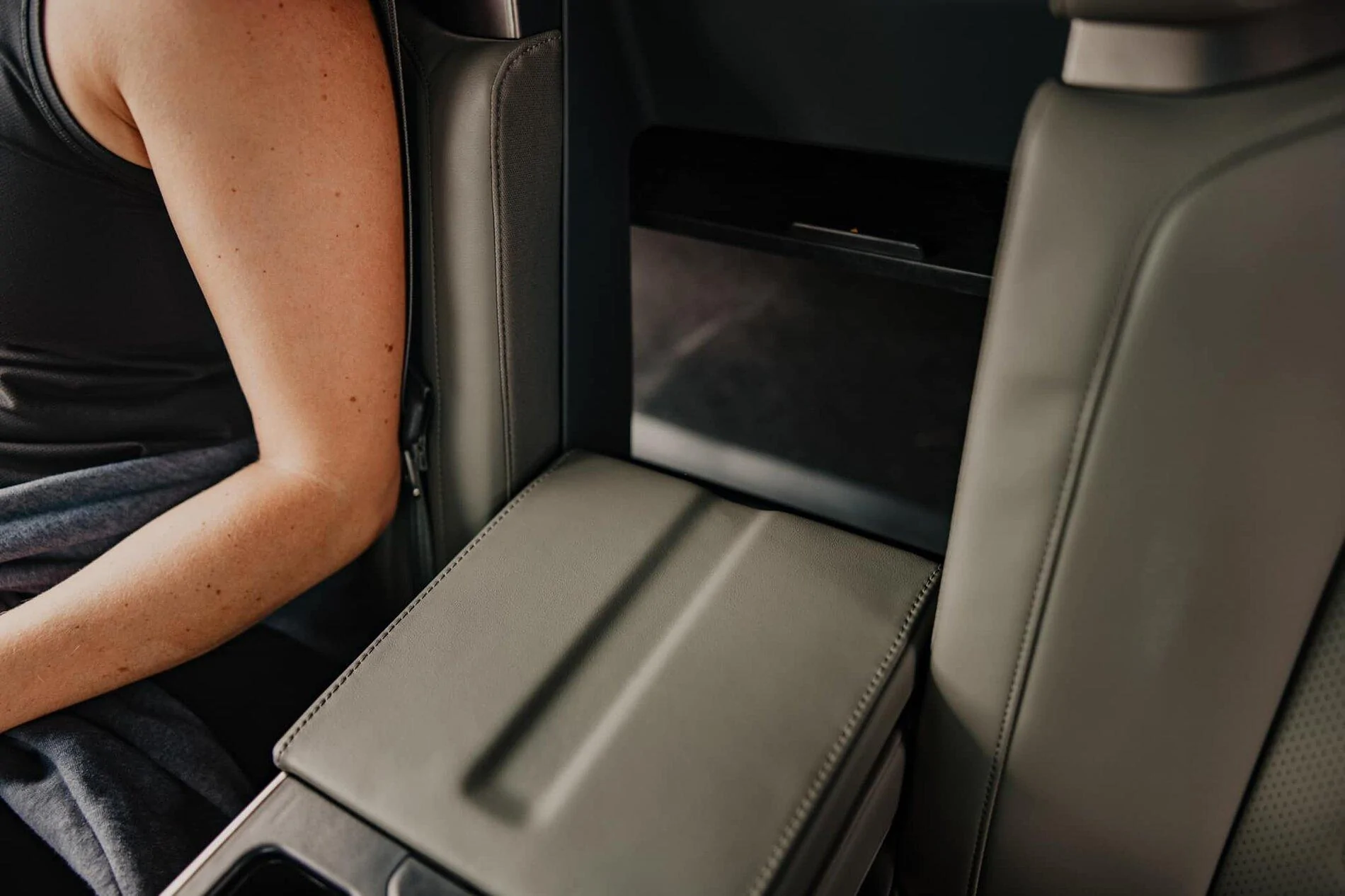 Rivian R1T R1S FOREST EDGE Rivian Interior Photos 244479387_10223788336873592_9154563059708219092_n
