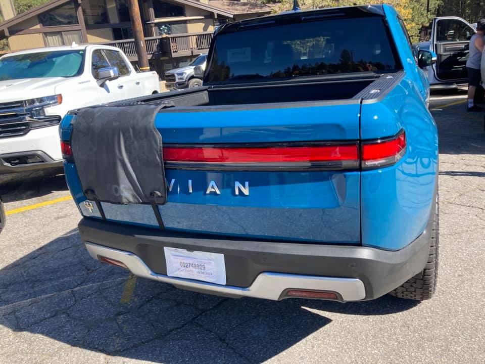Rivian R1T R1S RIVIAN BLUE Rivian Photos Rivian Blue R1T Big Bear 2