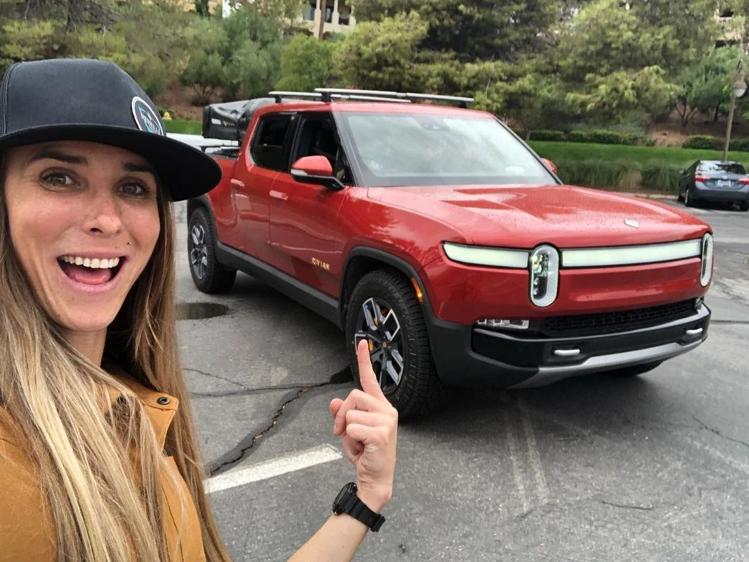 Rivian R1T R1S RED CANYON Rivian Photos Red Canyon Rivian R1T pickup club 2