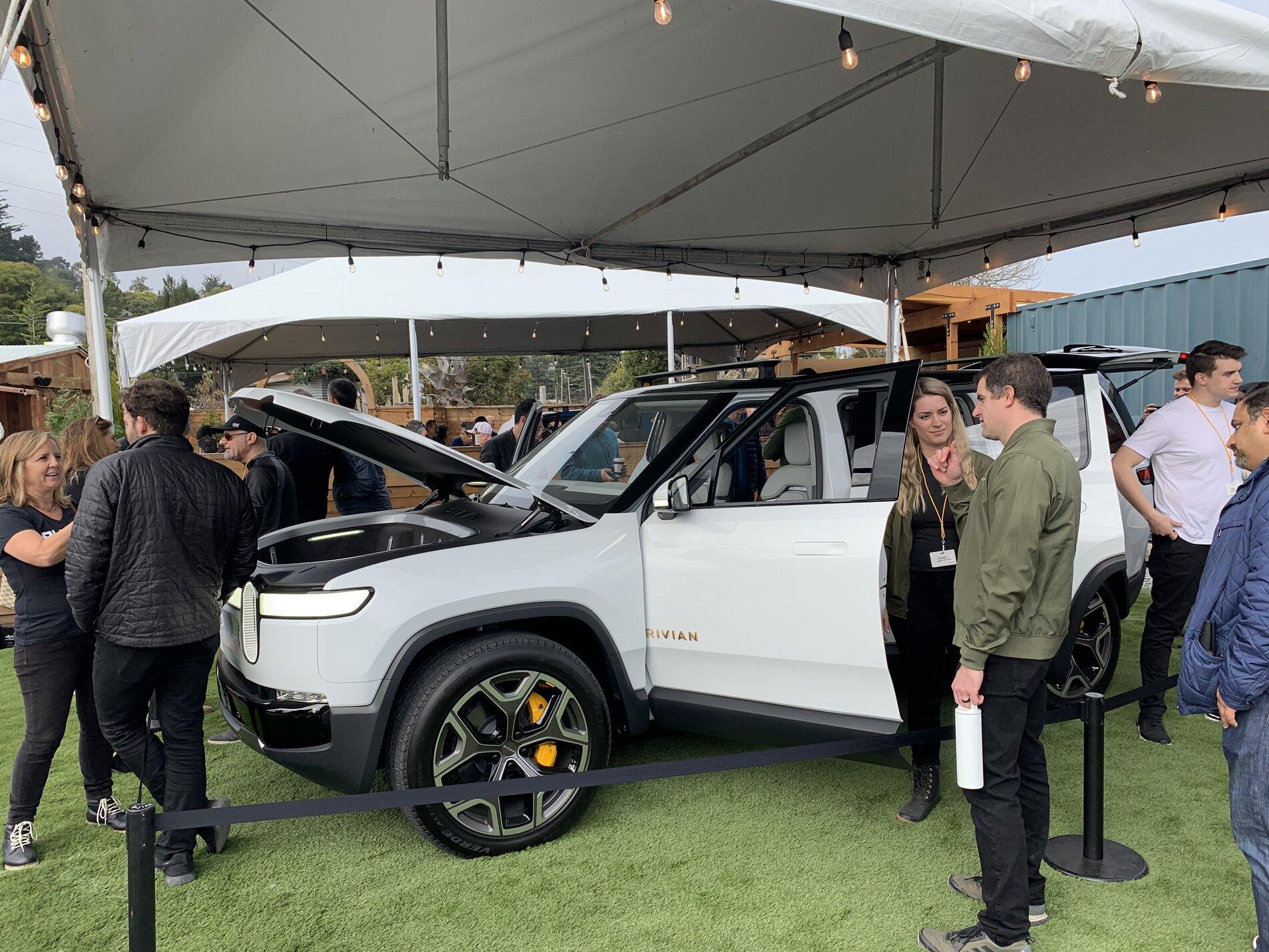 Rivian R1T R1S Real Rivian Photos & Videos 7FC9281D-5944-4B5D-810F-50597B07EF8B