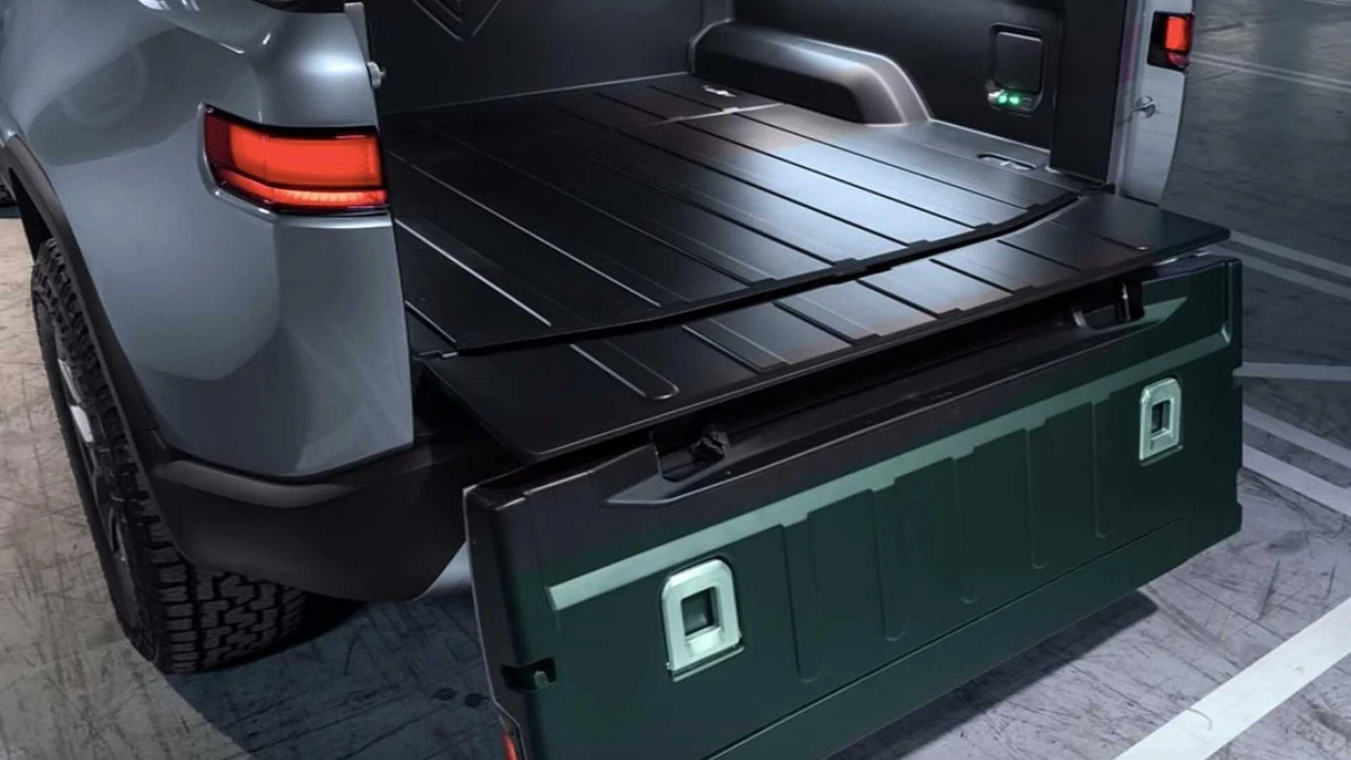 Rivian R1T R1S Bed Extender? rivian-r1t-swing-and-drop-tailgate-design-patent