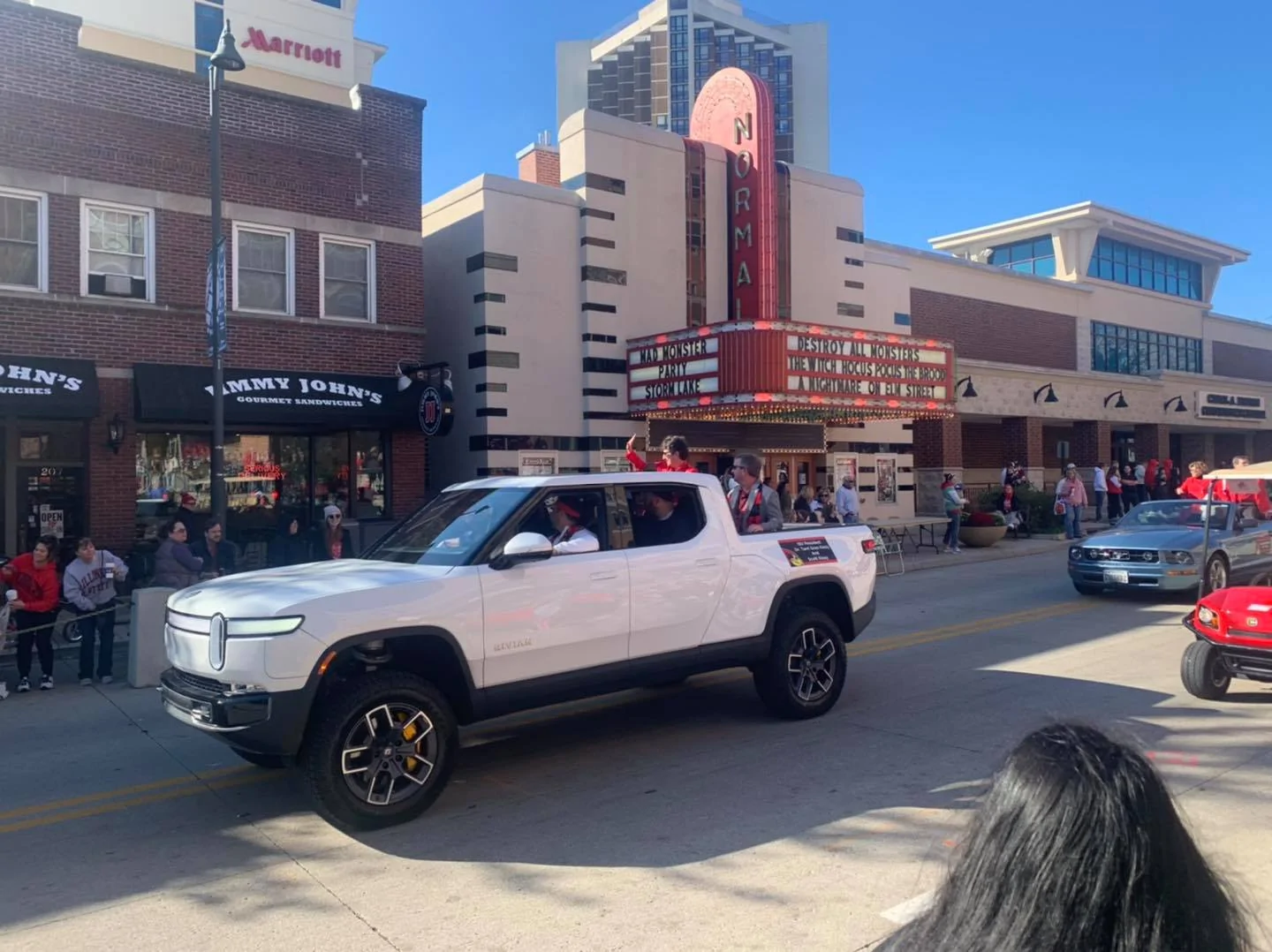 Rivian R1T R1S GLACIER WHITE R1T  Photos 246168851_10165543294675697_2732436069953023300_n