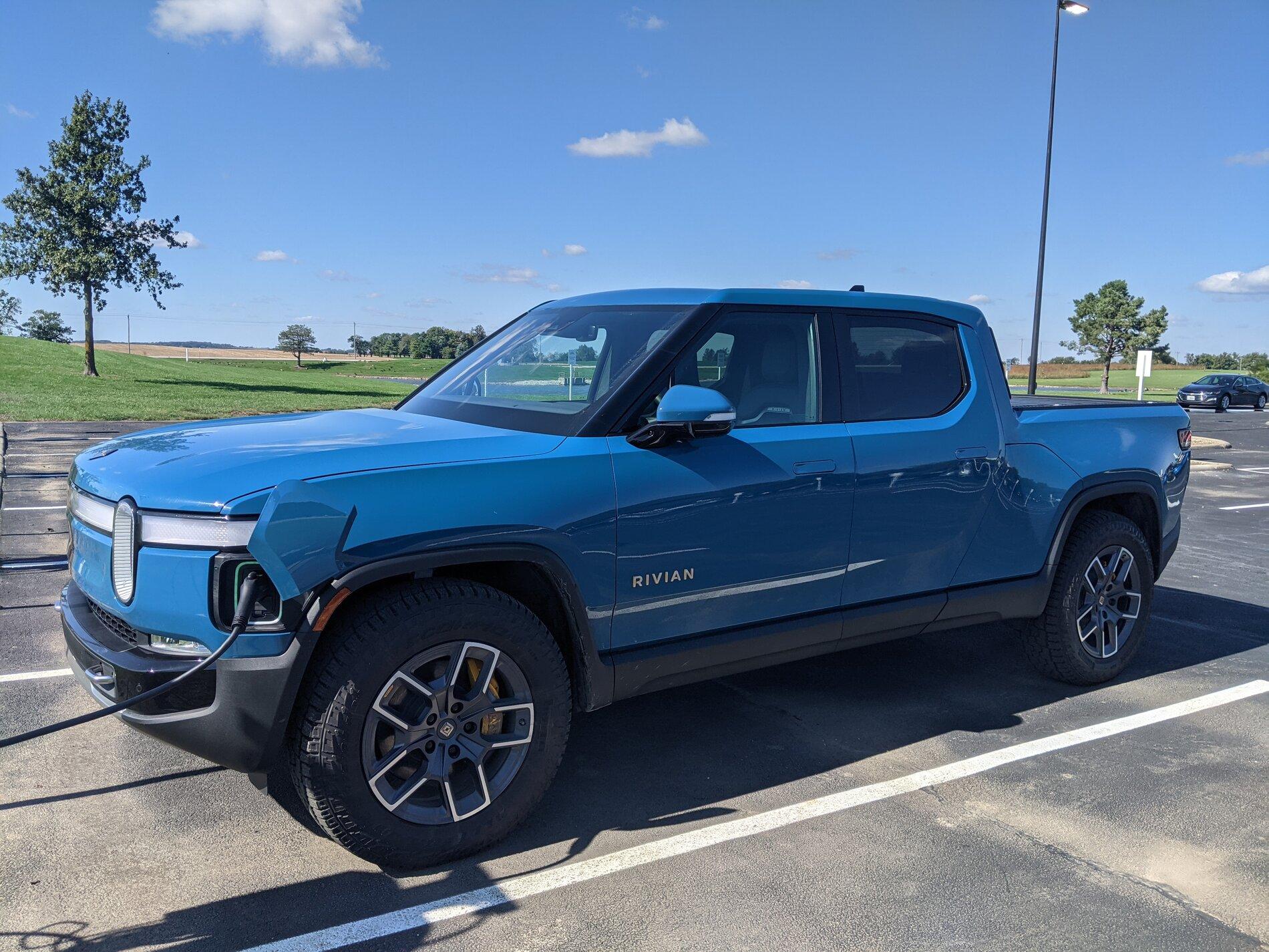 Rivian R1T R1S Real Rivian Photos & Videos PXL_20211016_173656572