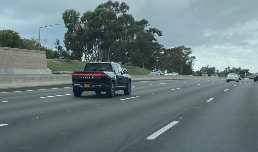 Rivian R1T R1S Real Rivian Photos & Videos 1634573872394