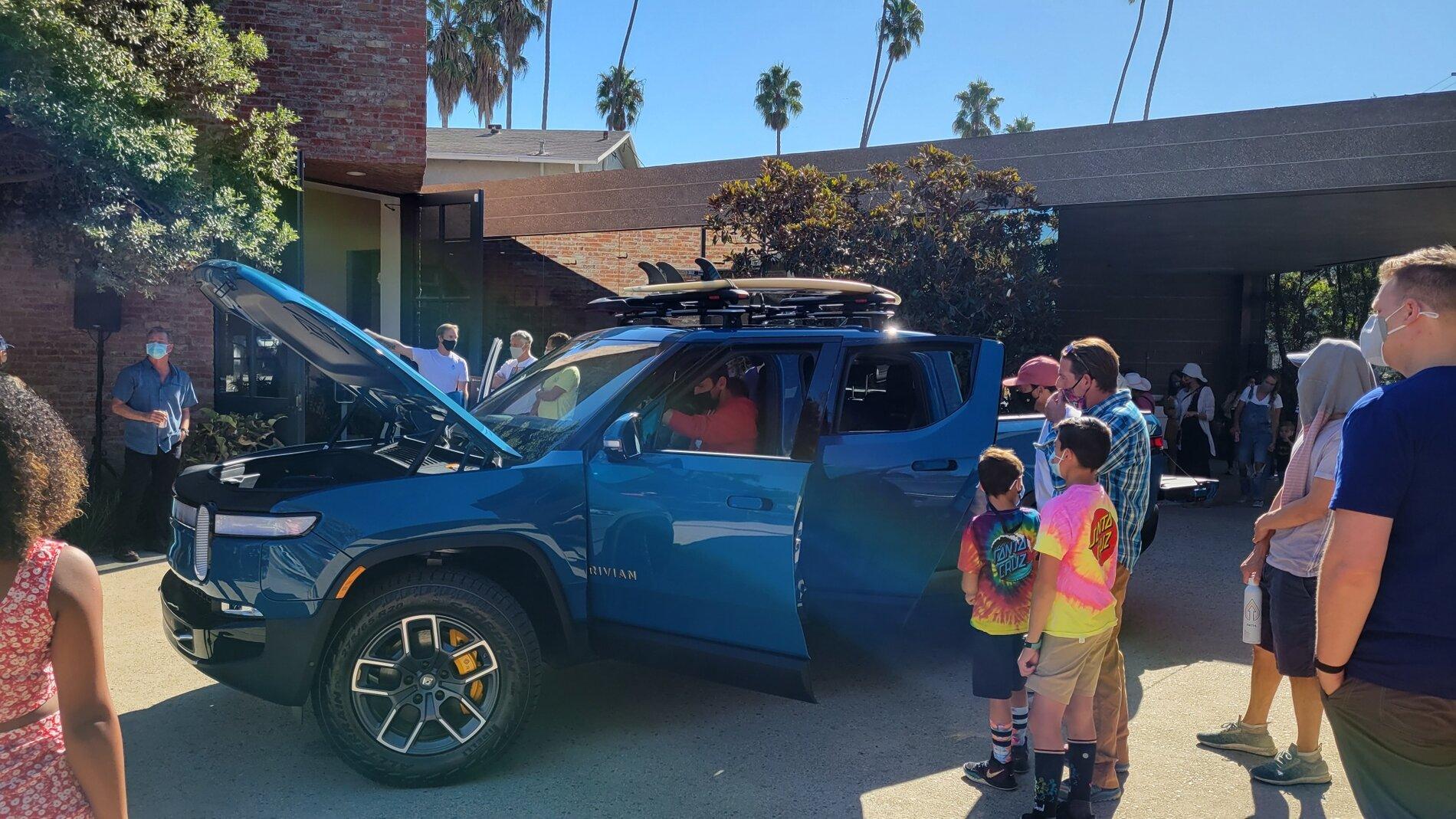 Rivian R1T R1S Official Rivian Stories: A Space To Gather - First Hub Opens @ Venice, CA 20211017_103053_resized