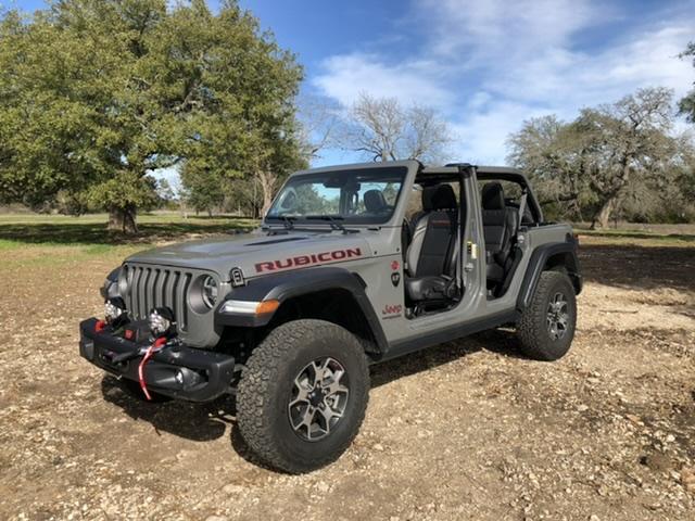 Rivian R1T R1S Limestone vs LA Silver colors comparison (video) 963B4482-F00B-4EBA-8296-B1C8B875EE87