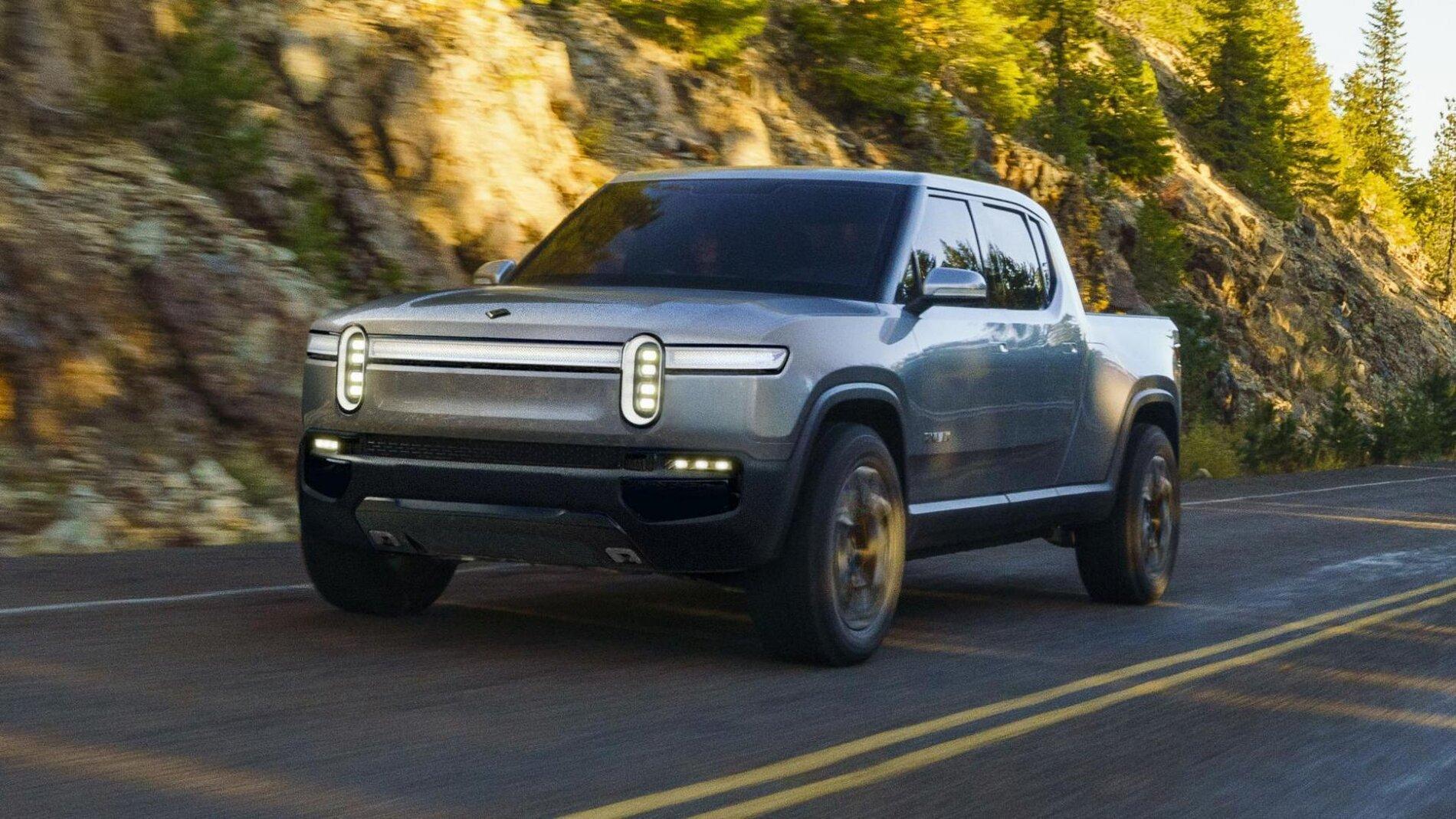 Rivian R1T R1S Limestone vs LA Silver colors comparison (video) Rivian LS roadcut-wallpapers
