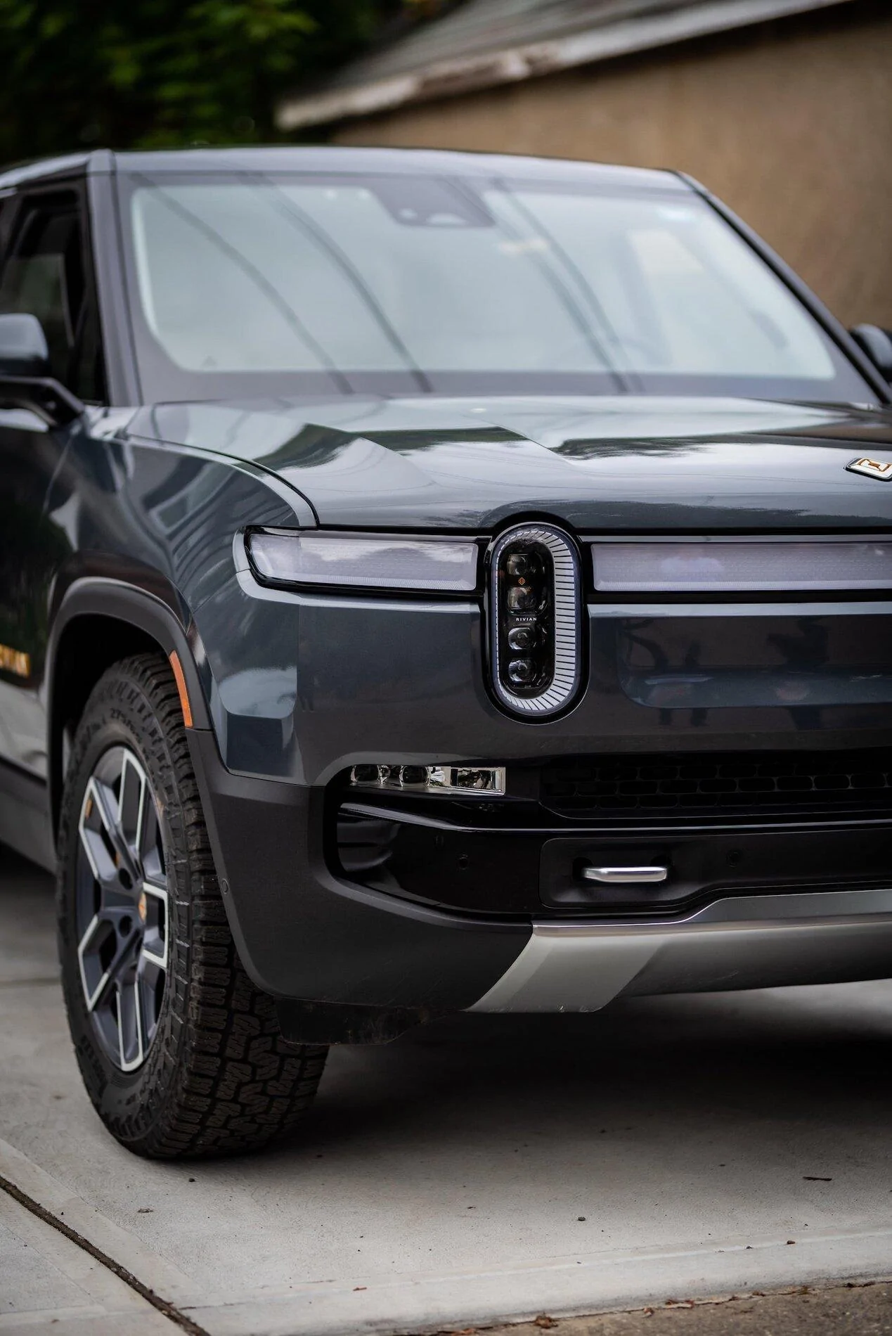 Rivian R1T R1S El CAP GRANITE Rivian Photos El Cap Granite Rivian R1T Pickup 1