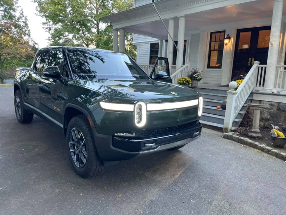 Rivian R1T R1S FOREST GREEN R1T Photos 245921453_10159864378657456_3664978745278249865_n