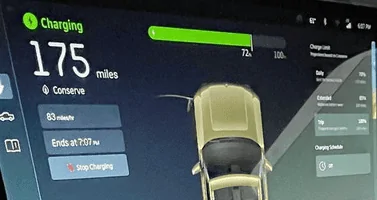 Rivian R1T R1S Displayed Charging info 1635065659898