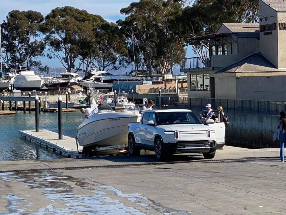 Rivian R1T R1S First Glacier White R1T Delivery FB_IMG_1635068952150