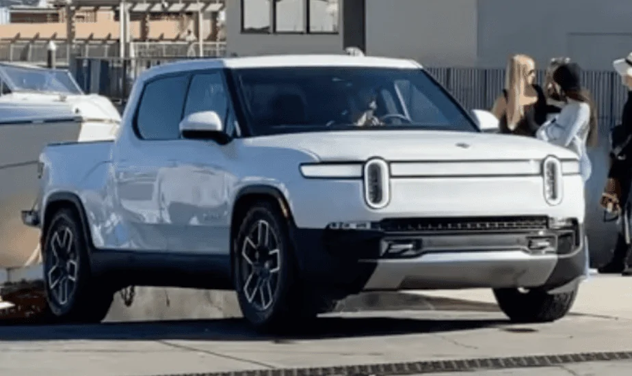 Rivian R1T R1S Where does the front license plate get mounted? 1635273044412
