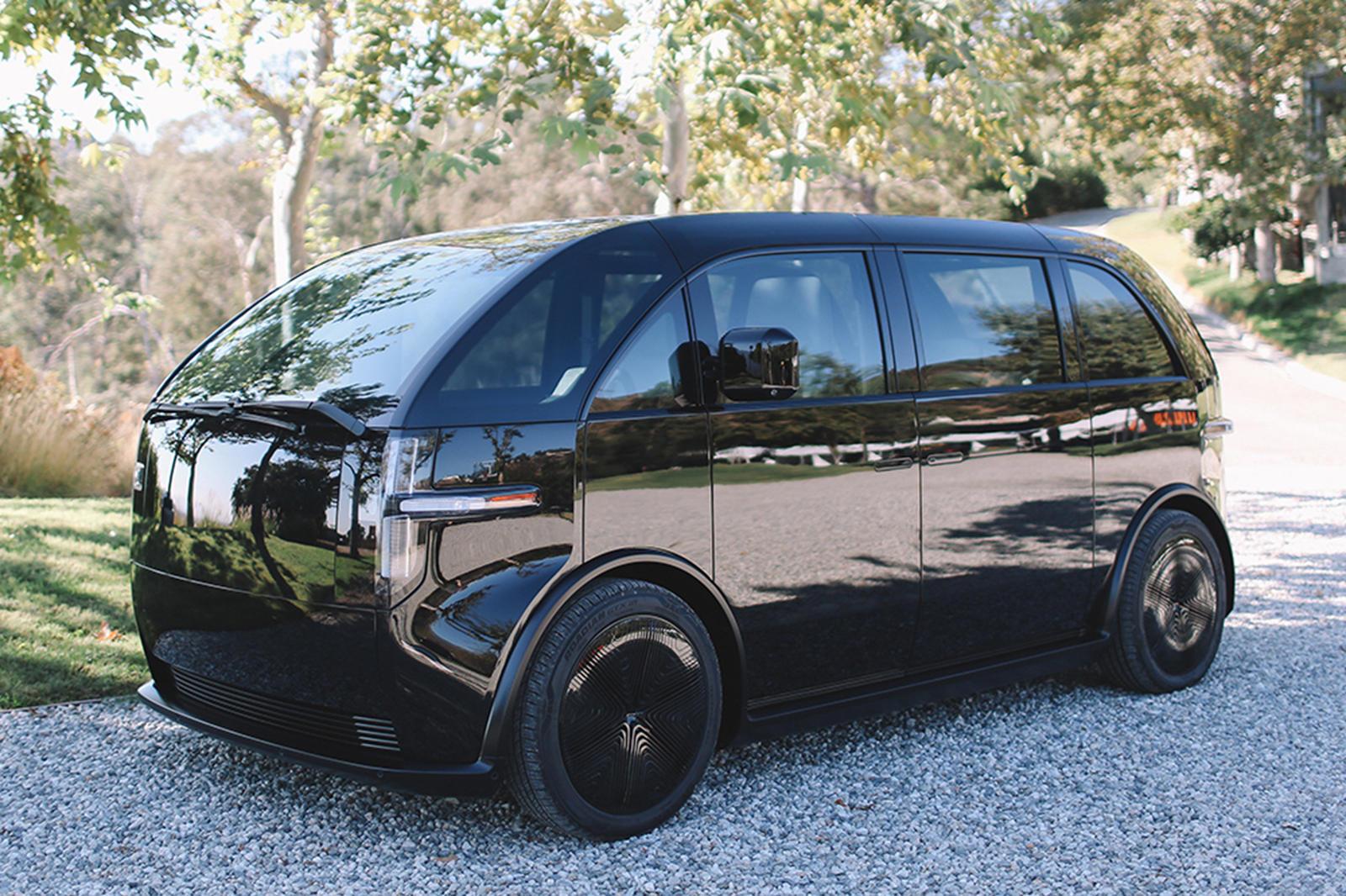 Rivian R1T R1S Canoo lifestyle vehicle spotted in the wild 910553