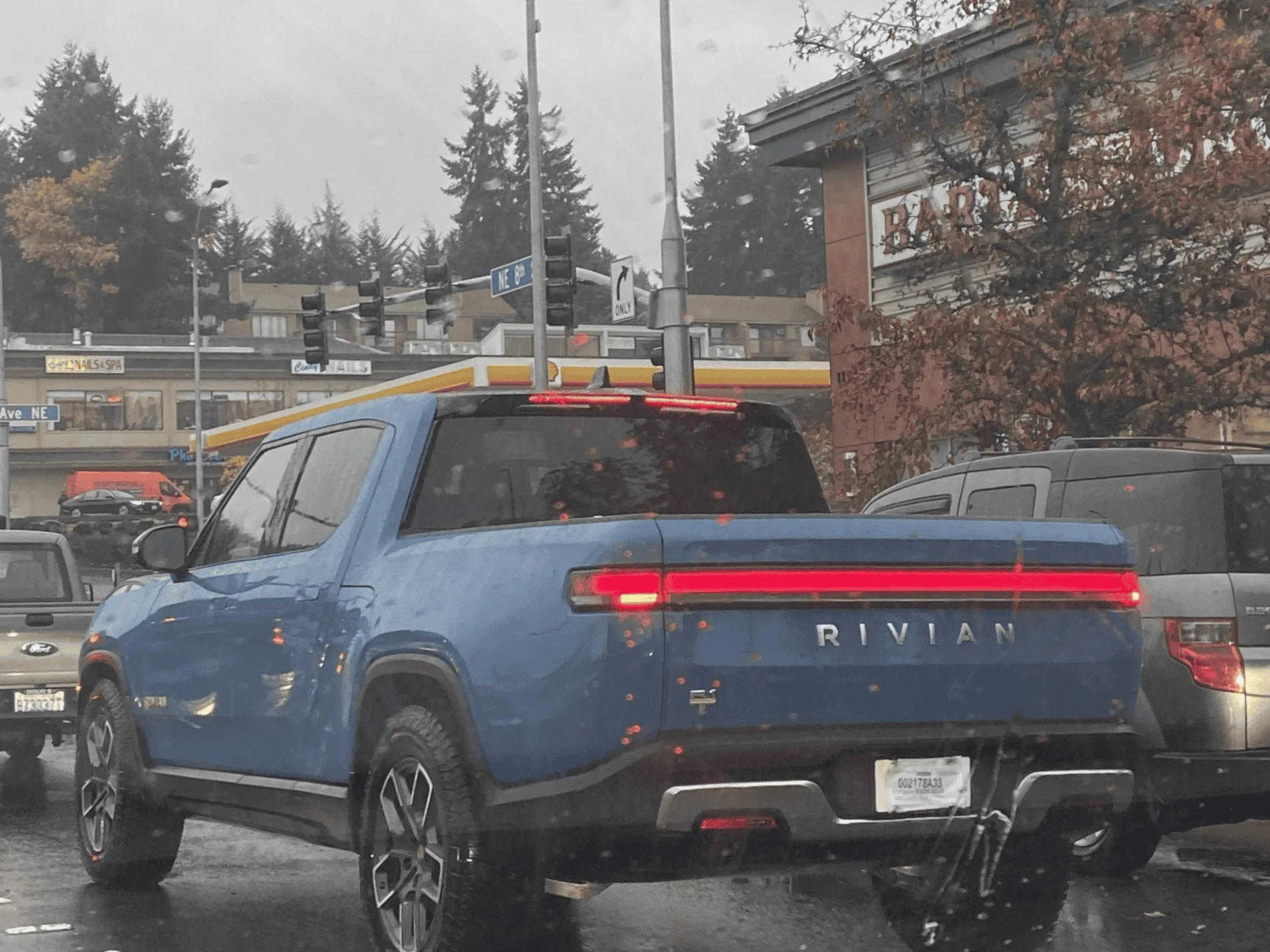 Rivian R1T R1S ? Multiple R1T spotted inside Bellevue Rivian Service Center 1635468438914