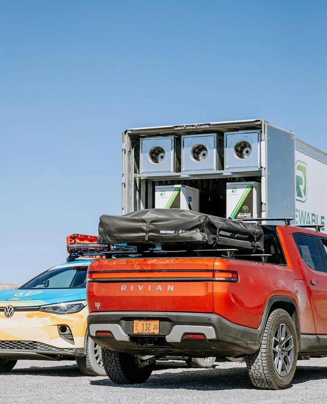 Rivian R1T R1S RED CANYON Rivian Photos RED CANYON Rivian  R1T