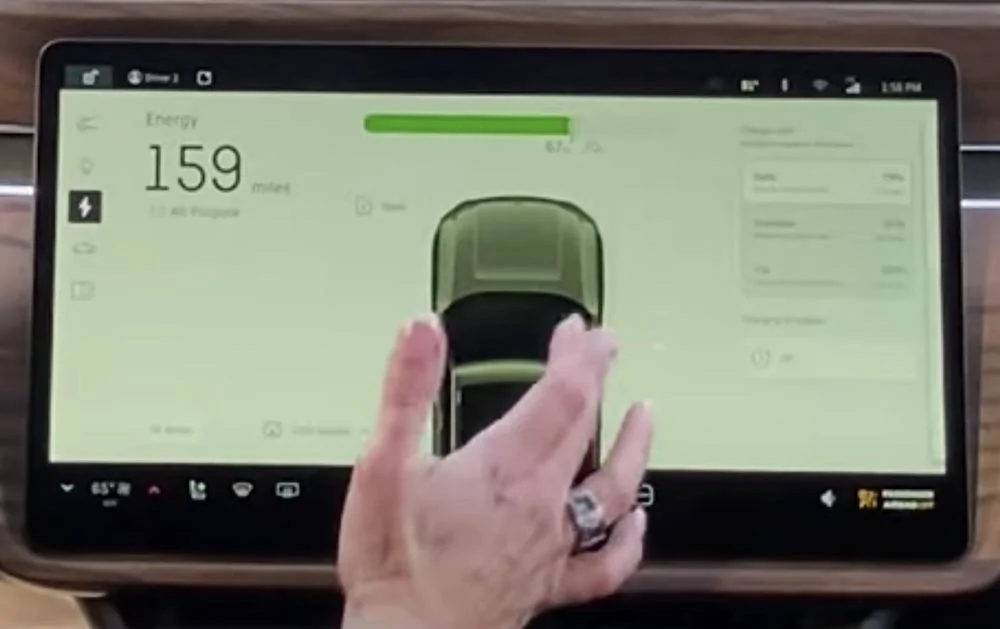 Rivian R1T R1S Real Rivian Photos & Videos R1T-rang