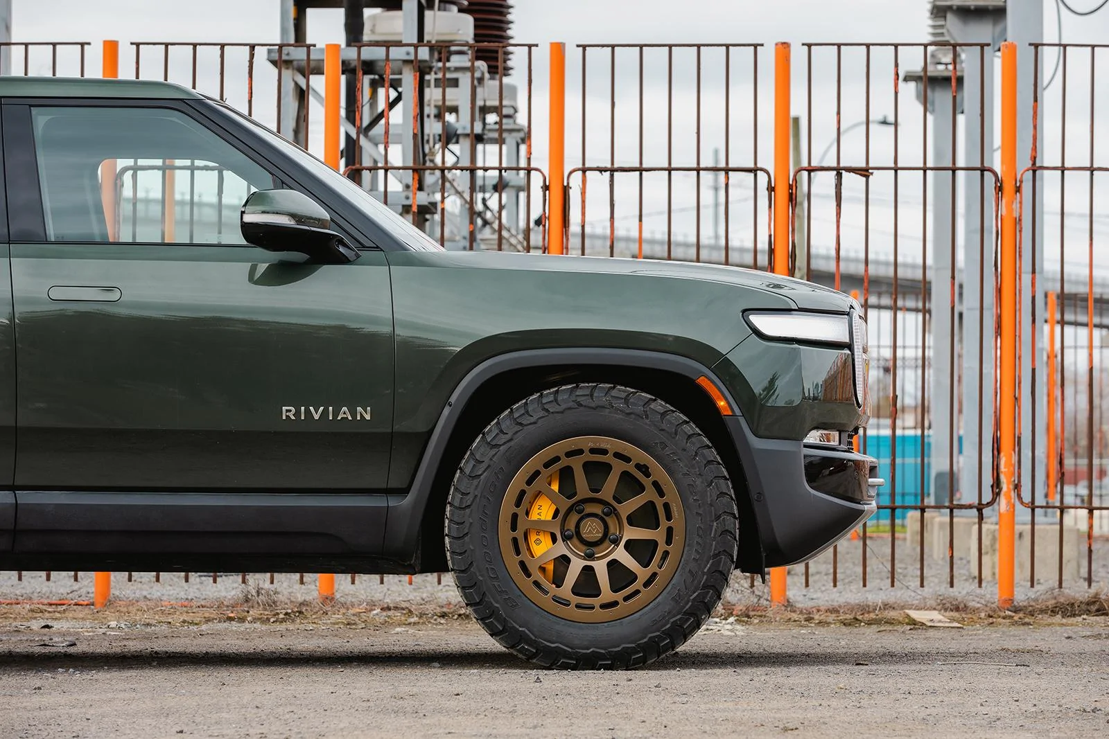 Rivian R1T R1S **NEW** MPP "Mega Terra" Forged Wheels MPP-Mega-Terra-Side-Vi