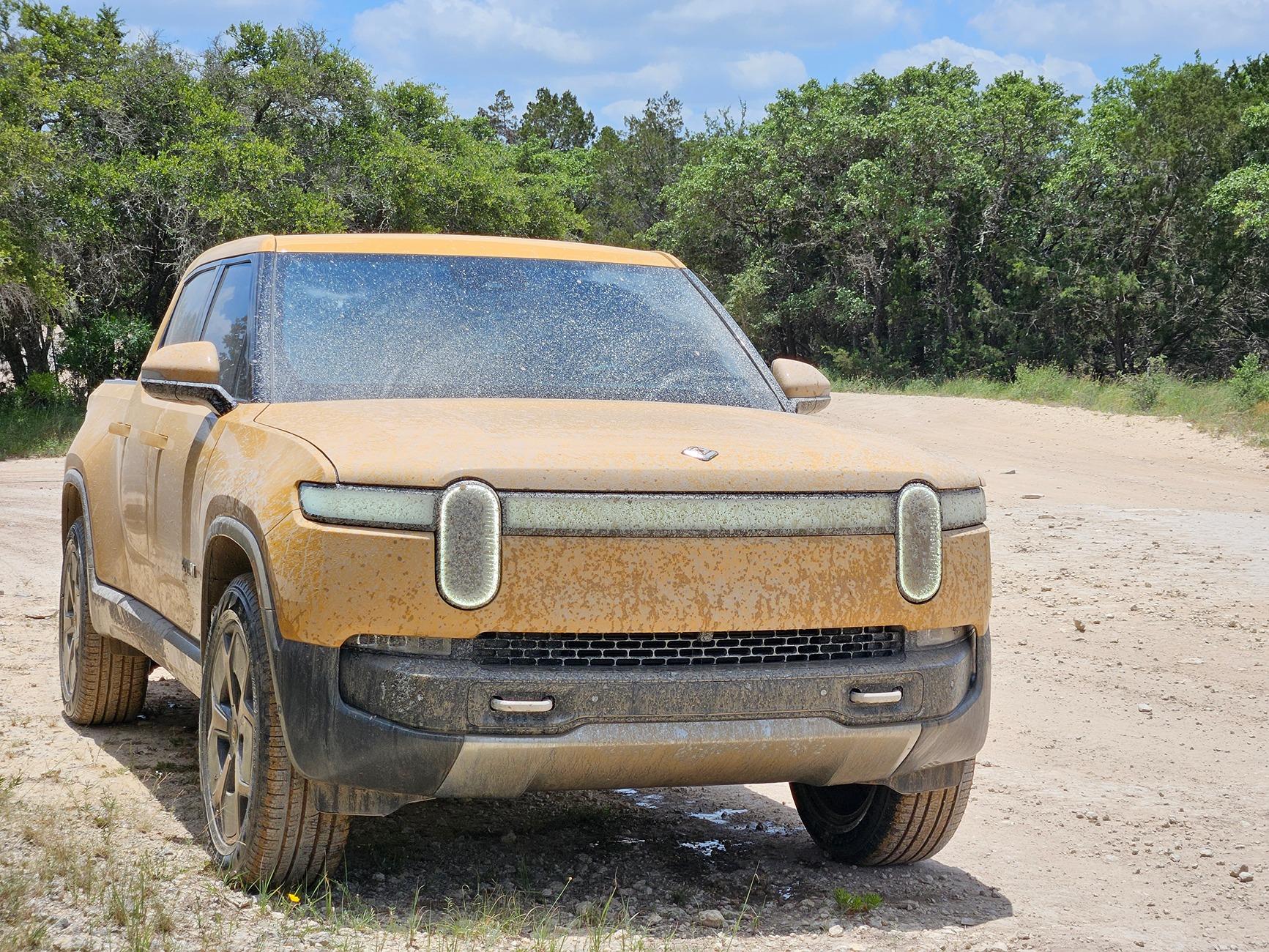 Rivian R1T R1S COMPASS YELLOW R1T Photos 20240629_132639