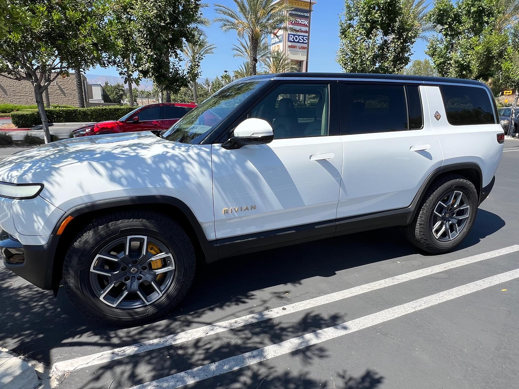 Rivian R1T R1S Wow! What a ride! IMG_8238