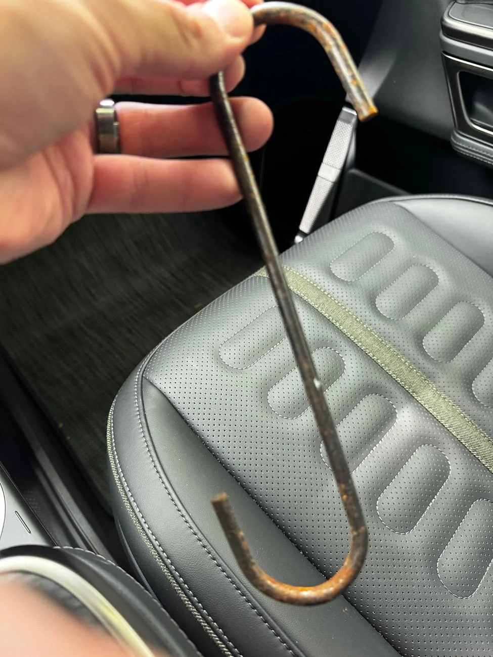 Rivian R1T R1S Wtf is this? Found it hanging on suspension IMG_9038