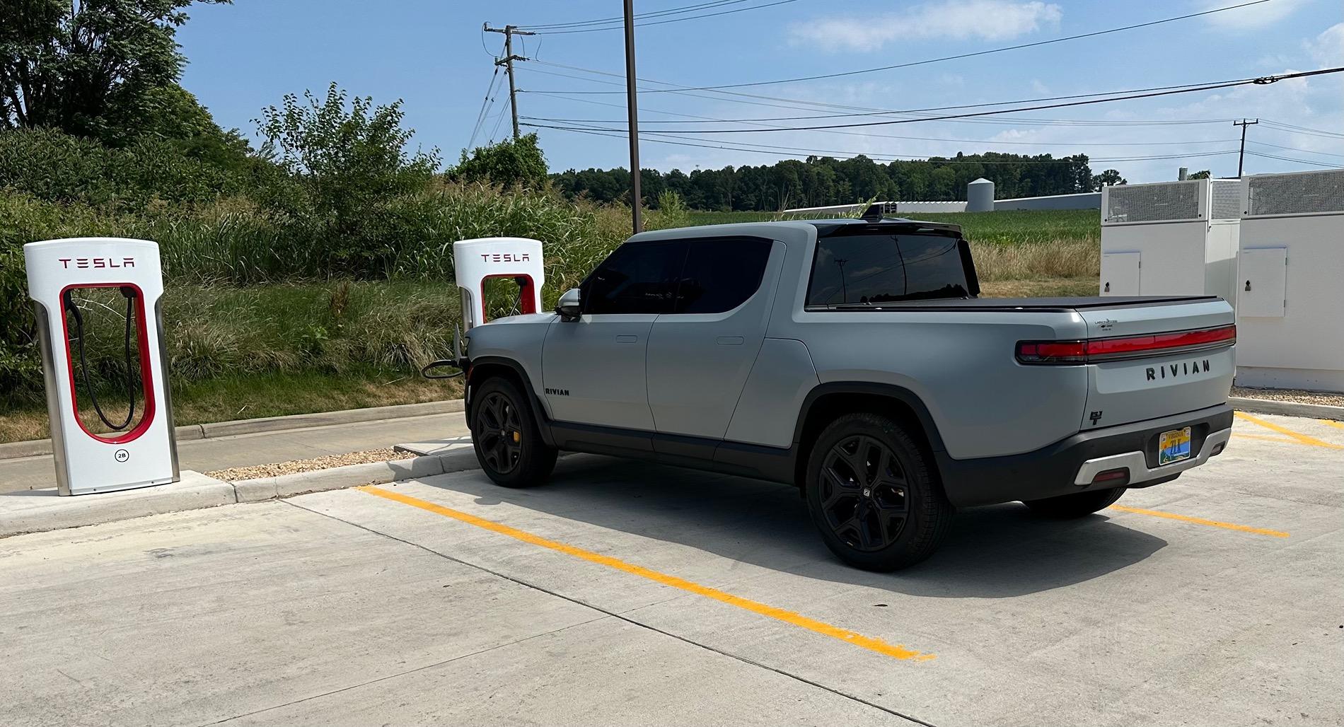 Rivian R1T R1S Wider Tesla SC stall parking, longer cable or ? IMG_3184